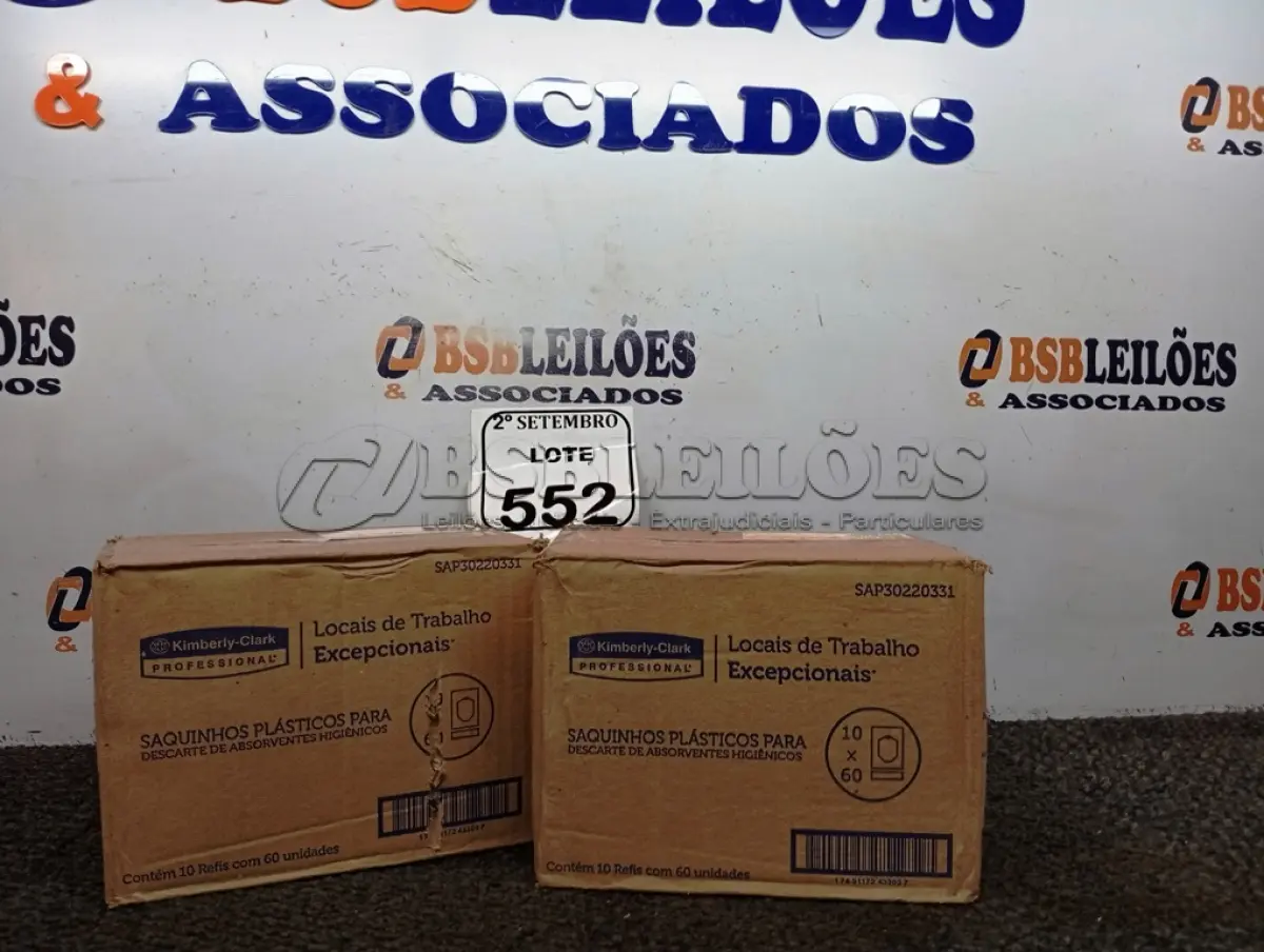 LOTE 552 - 02 CAIXAS COM SAQUINHOS PLÁSTICOS PARA DESCARTES DE ABSORVENTES, CONTEM 10 PERFIS COM 60 UNIDADES CADA E (NO ESTADO) ATENÇÃO! FAZER A VISITAÇÃO ANTES DE ARREMATAR, NÃO SABEMOS SE FUNCIONA. LEILÃO NÃO TEM GARANTIA E NEM DEVOLUÇÃO, SUJEITO A POSSÍVEIS AVARIAS VISÍVEIS/OCULTAS E/OU AUSÊNCIA DE COMPONENTES.