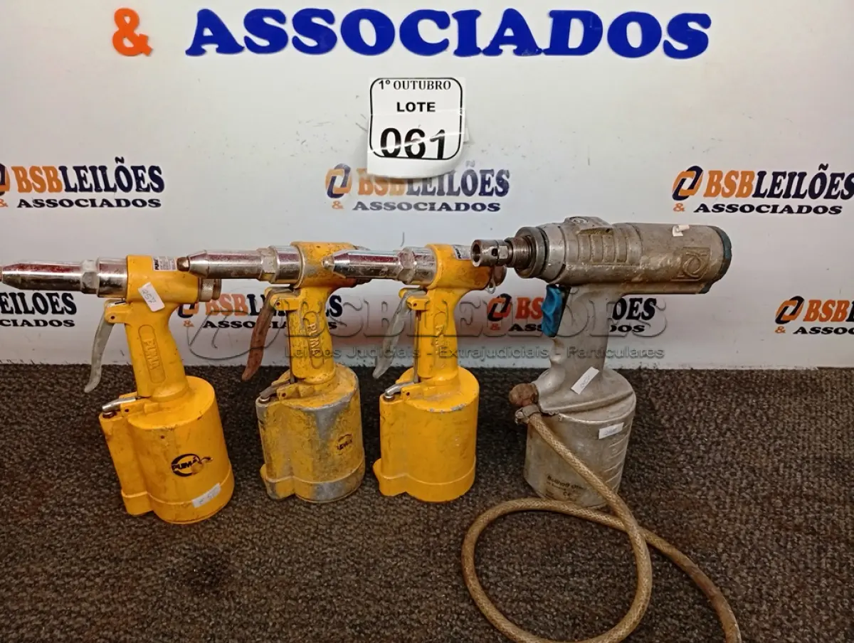 LOTE 061 - 04 ARREBITADEIRAS PNEUMÁTICAS MARCAS E MODELOS DIVERSOS. (NO ESTADO) ATENÇÃO! FAZER A VISITAÇÃO ANTES DE ARREMATAR, NÃO SABEMOS SE FUNCIONA. LEILÃO NÃO TEM GARANTIA E NEM DEVOLUÇÃO, SUJEITO A POSSÍVEIS AVARIAS VISÍVEIS/OCULTAS E/OU AUSÊNCIA DE COMPONENTES.