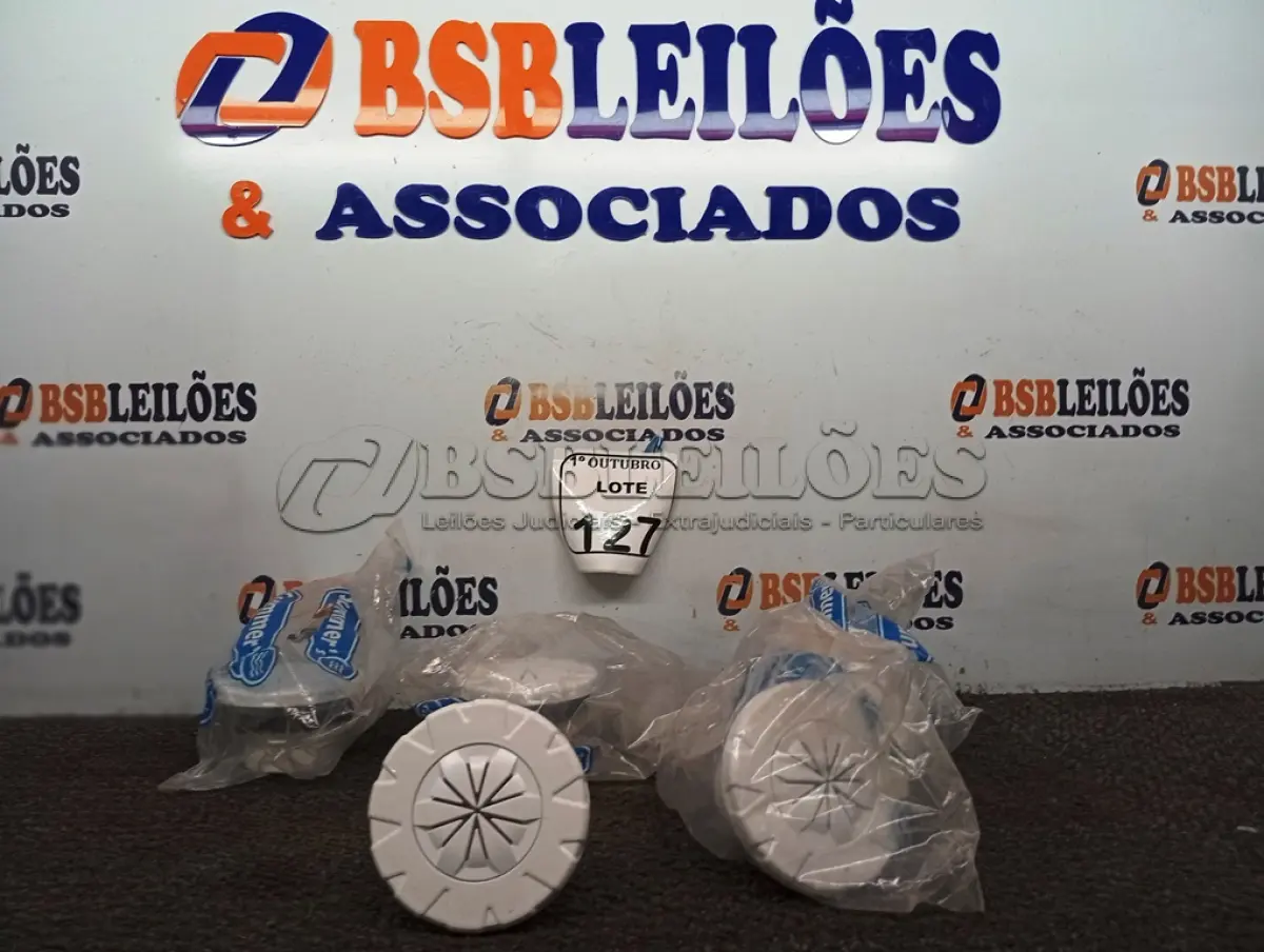 LOTE 127 - 05 DRENOS DE FUNDO P/ PISCINAS DE FIBRA. (NO ESTADO) ATENÇÃO! FAZER A VISITAÇÃO ANTES DE ARREMATAR, NÃO SABEMOS SE FUNCIONA. LEILÃO NÃO TEM GARANTIA E NEM DEVOLUÇÃO, SUJEITO A POSSÍVEIS AVARIAS VISÍVEIS/OCULTAS E/OU AUSÊNCIA DE COMPONENTES.