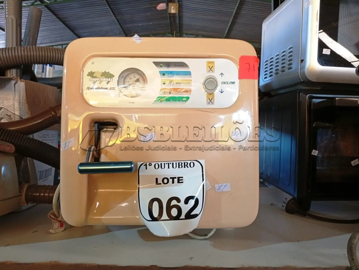 LOTE 062 - 01 AUTOCLAVE MARCA ODONTOBRÁS 12L. (NO ESTADO) ATENÇÃO! FAZER A VISITAÇÃO ANTES DE ARREMATAR, NÃO SABEMOS SE FUNCIONA. LEILÃO NÃO TEM GARANTIA E NEM DEVOLUÇÃO, SUJEITO A POSSÍVEIS AVARIAS VISÍVEIS/OCULTAS E/OU AUSÊNCIA DE COMPONENTES.