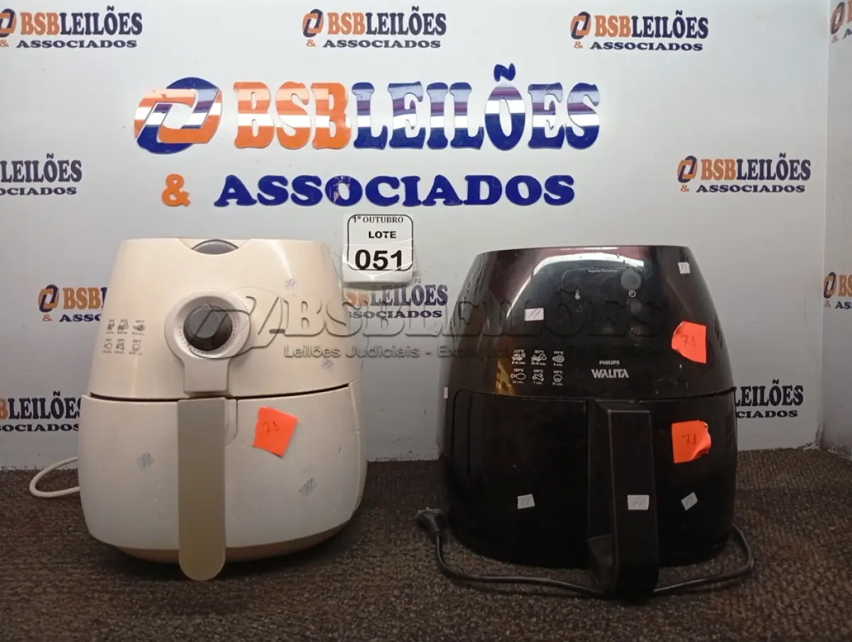 LOTE 051 - 02 AIR FRYES MARCAS E MODELOS DIVERSOS. (NO ESTADO) ATENÇÃO! FAZER A VISITAÇÃO ANTES DE ARREMATAR, NÃO SABEMOS SE FUNCIONA. LEILÃO NÃO TEM GARANTIA E NEM DEVOLUÇÃO, SUJEITO A POSSÍVEIS AVARIAS VISÍVEIS/OCULTAS E/OU AUSÊNCIA DE COMPONENTES.
