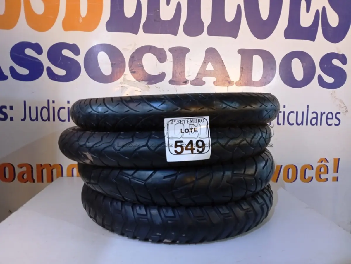 LOTE 549 - 04 PNEUS P/ MOTOS USADOS D NUMERAÇÕES DIVERSAS. (NO ESTADO) ATENÇÃO! FAZER A VISITAÇÃO ANTES DE ARREMATAR, NÃO SABEMOS SE FUNCIONA. LEILÃO NÃO TEM GARANTIA E NEM DEVOLUÇÃO, SUJEITO A POSSÍVEIS AVARIAS VISÍVEIS/OCULTAS E/OU AUSÊNCIA DE COMPONENTES.