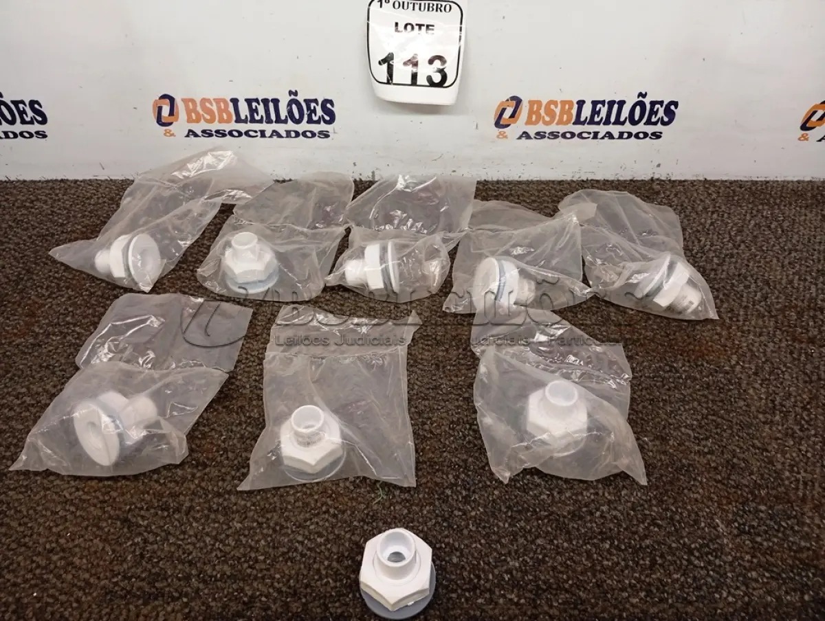LOTE 113 - 10 CONJUNTOS DE NICHO P/ REFLETOR DE FIBRA 1,5 ROSCA. (NO ESTADO) ATENÇÃO! FAZER A VISITAÇÃO ANTES DE ARREMATAR, NÃO SABEMOS SE FUNCIONA. LEILÃO NÃO TEM GARANTIA E NEM DEVOLUÇÃO, SUJEITO A POSSÍVEIS AVARIAS VISÍVEIS/OCULTAS E/OU AUSÊNCIA DE COMPONENTES.