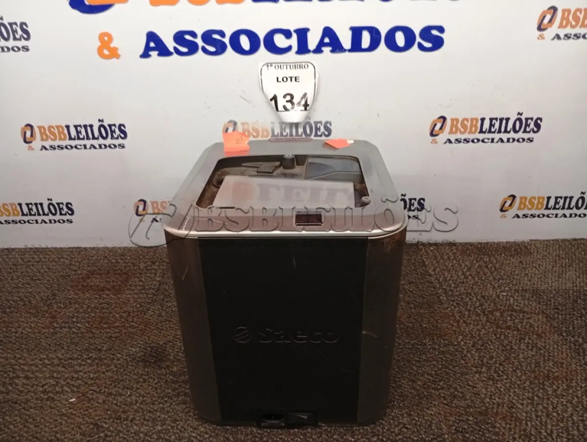 LOTE 134 - 01 CAFETEIRA ELÉTRICA SAECO. (NO ESTADO) ATENÇÃO! FAZER A VISITAÇÃO ANTES DE ARREMATAR, NÃO SABEMOS SE FUNCIONA. LEILÃO NÃO TEM GARANTIA E NEM DEVOLUÇÃO, SUJEITO A POSSÍVEIS AVARIAS VISÍVEIS/OCULTAS E/OU AUSÊNCIA DE COMPONENTES.