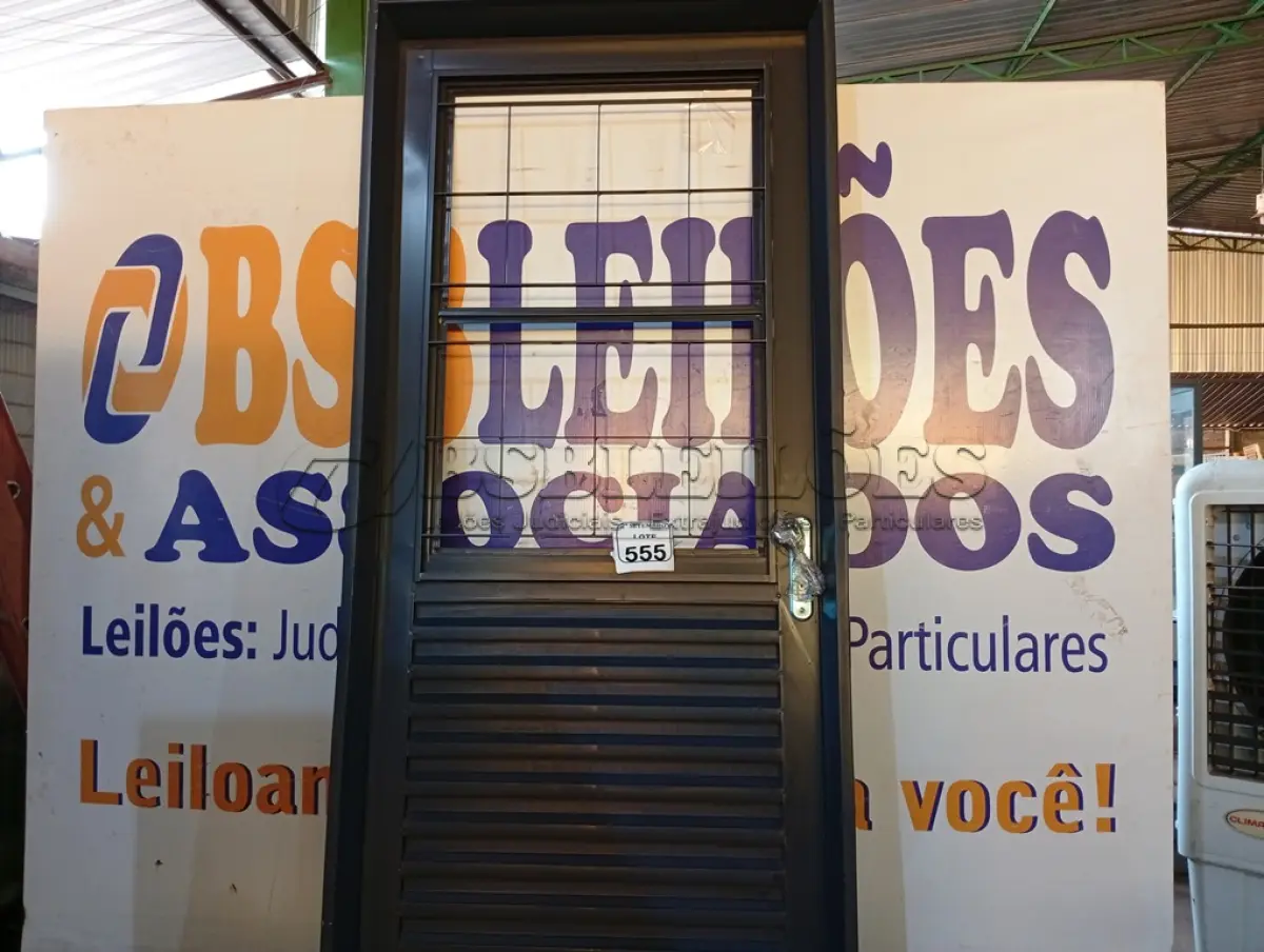 LOTE 555 - 01 PORTA VEN MIS TRAD 085X212 ESQ QUAD REQ12 HAIALA NOVO. (NO ESTADO) ATENÇÃO! FAZER A VISITAÇÃO ANTES DE ARREMATAR, NÃO SABEMOS SE FUNCIONA. LEILÃO NÃO TEM GARANTIA E NEM DEVOLUÇÃO, SUJEITO A POSSÍVEIS AVARIAS VISÍVEIS/OCULTAS E/OU AUSÊNCIA DE COMPONENTES.