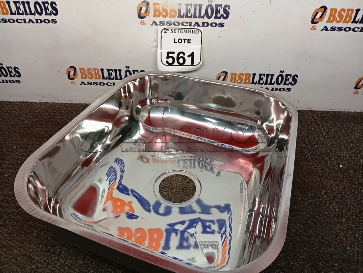 LOTE 561 - 01 CUBA INOX N3 AÇO 430 3.1/2 40X34X14 FABRINOX (NO ESTADO) ATENÇÃO! FAZER A VISITAÇÃO ANTES DE ARREMATAR, NÃO SABEMOS SE FUNCIONA. LEILÃO NÃO TEM GARANTIA E NEM DEVOLUÇÃO, SUJEITO A POSSÍVEIS AVARIAS VISÍVEIS/OCULTAS E/OU AUSÊNCIA DE COMPONENTES.