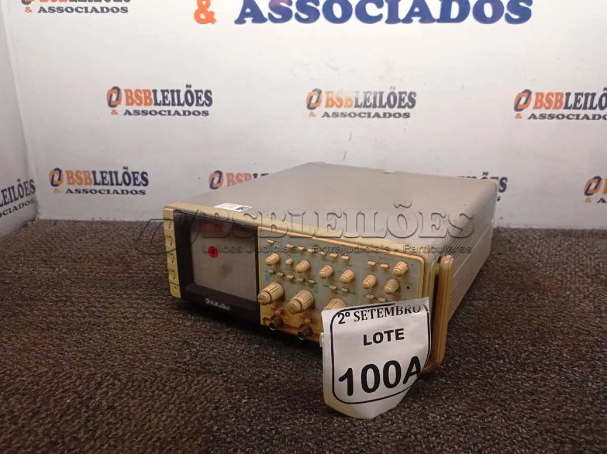 LOTE 100 - 01 OSCILOSCÓPIO KIKUSSI MODELO COR5501U. (NO ESTADO) ATENÇÃO! FAZER A VISITAÇÃO ANTES DE ARREMATAR, NÃO SABEMOS SE FUNCIONA. LEILÃO NÃO TEM GARANTIA E NEM DEVOLUÇÃO, SUJEITO A POSSÍVEIS AVARIAS VISÍVEIS/OCULTAS E/OU AUSÊNCIA DE COMPONENTES.