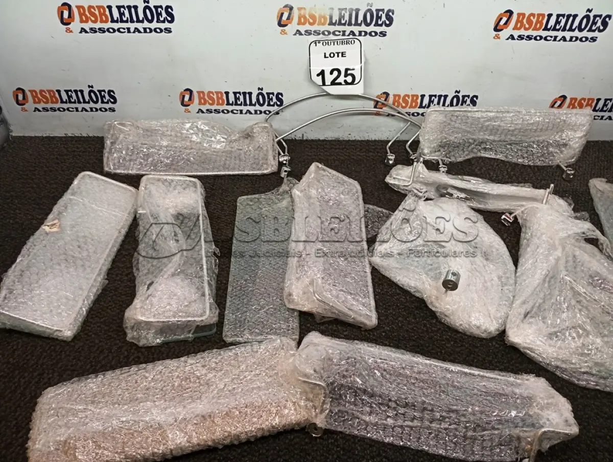 LOTE 125 - 01 LOTE COM DIVERSOS SUPORTES DE BANHEIRO. (NO ESTADO) ATENÇÃO! FAZER A VISITAÇÃO ANTES DE ARREMATAR, NÃO SABEMOS SE FUNCIONA. LEILÃO NÃO TEM GARANTIA E NEM DEVOLUÇÃO, SUJEITO A POSSÍVEIS AVARIAS VISÍVEIS/OCULTAS E/OU AUSÊNCIA DE COMPONENTES.