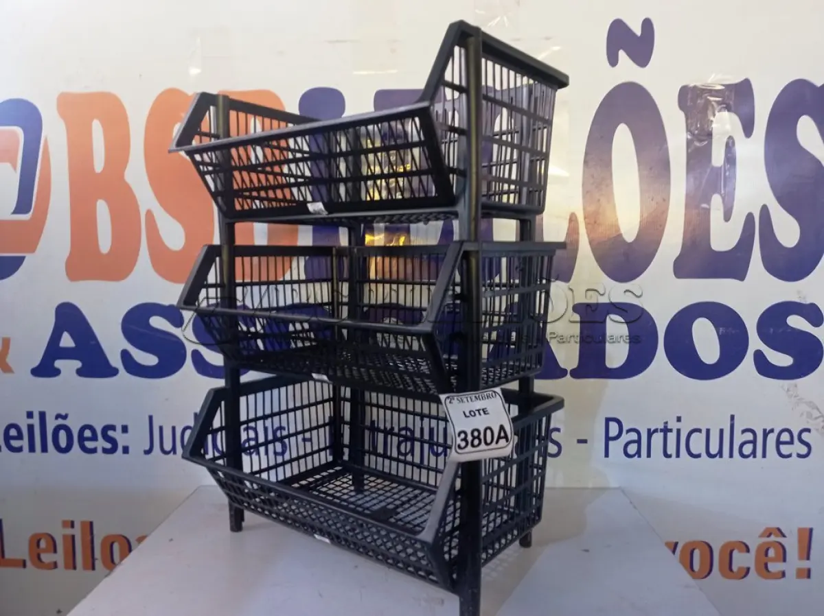 LOTE 380 - 03 CESTAS ORGANIZADORA PARA FRUTAS OU FERRAMENTAS (NO ESTADO) ATENÇÃO! FAZER A VISITAÇÃO ANTES DE ARREMATAR, NÃO SABEMOS SE FUNCIONA. LEILÃO NÃO TEM GARANTIA E NEM DEVOLUÇÃO, SUJEITO A POSSÍVEIS AVARIAS VISÍVEIS/OCULTAS E/OU AUSÊNCIA DE COMPONENTES.
