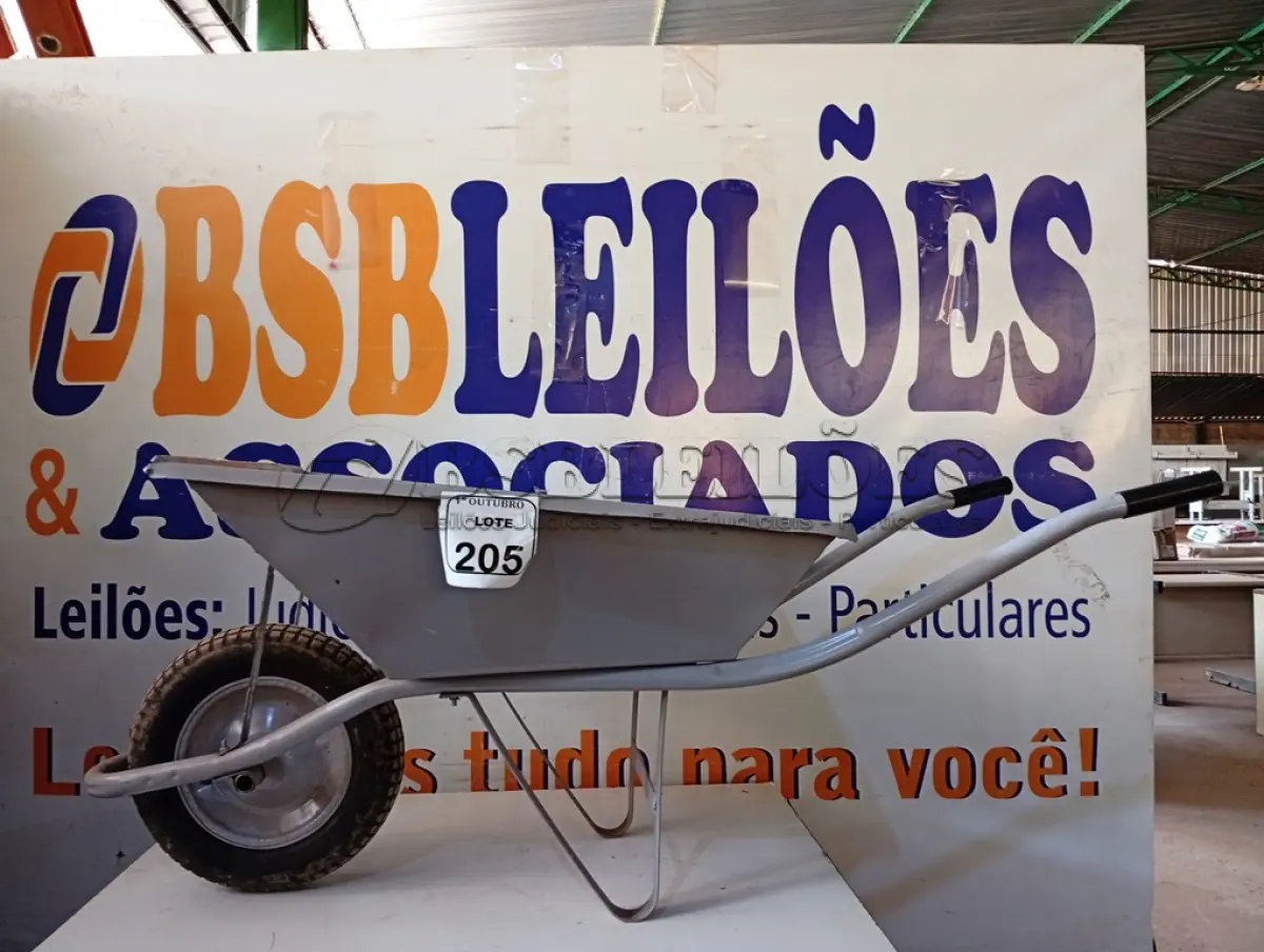 LOTE 205 - 01 CARRINHO DE MÃO REFORÇADO. (NO ESTADO) ATENÇÃO! FAZER A VISITAÇÃO ANTES DE ARREMATAR, NÃO SABEMOS SE FUNCIONA. LEILÃO NÃO TEM GARANTIA E NEM DEVOLUÇÃO, SUJEITO A POSSÍVEIS AVARIAS VISÍVEIS/OCULTAS E/OU AUSÊNCIA DE COMPONENTES.