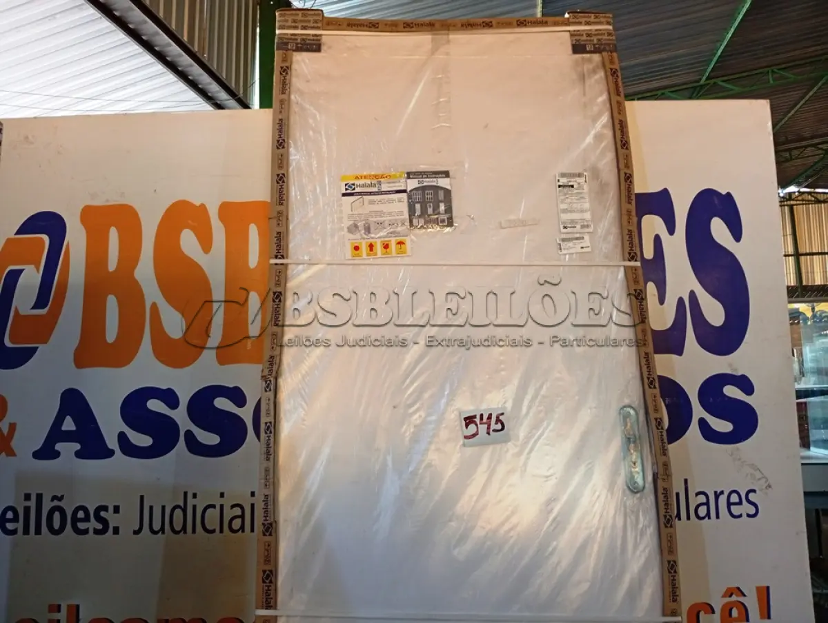 LOTE 545 - 01 PORTA DURAPLAC BRANCA APD 085X215 DIR REQ12 HAIALA NOVO (NO ESTADO) ATENÇÃO! FAZER A VISITAÇÃO ANTES DE ARREMATAR, NÃO SABEMOS SE FUNCIONA. LEILÃO NÃO TEM GARANTIA E NEM DEVOLUÇÃO, SUJEITO A POSSÍVEIS AVARIAS VISÍVEIS/OCULTAS E/OU AUSÊNCIA DE COMPONENTES.