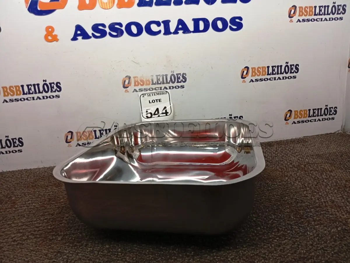 LOTE 544 - 01 CUBA INOX N3 AÇO 430 3.1/2 40X34X14 FABRINOX (NO ESTADO) ATENÇÃO! FAZER A VISITAÇÃO ANTES DE ARREMATAR, NÃO SABEMOS SE FUNCIONA. LEILÃO NÃO TEM GARANTIA E NEM DEVOLUÇÃO, SUJEITO A POSSÍVEIS AVARIAS VISÍVEIS/OCULTAS E/OU AUSÊNCIA DE COMPONENTES.