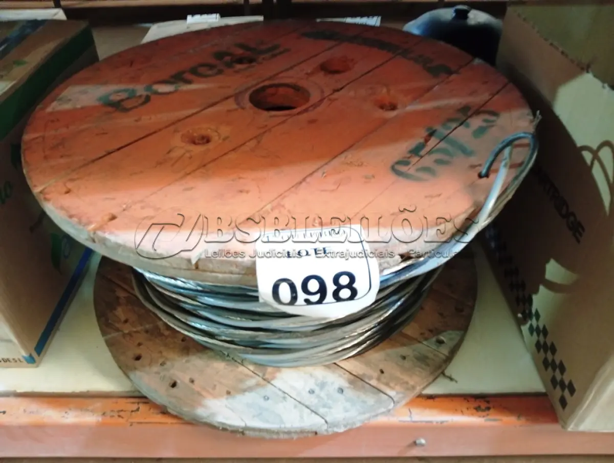 LOTE 098 - 01 LOTE COM 122M CABO MULTIPLEX TRIPLEX 2X1X16-16MM 0,61KV BOREAL. (NO ESTADO) ATENÇÃO! FAZER A VISITAÇÃO ANTES DE ARREMATAR, NÃO SABEMOS SE FUNCIONA. LEILÃO NÃO TEM GARANTIA E NEM DEVOLUÇÃO, SUJEITO A POSSÍVEIS AVARIAS VISÍVEIS/OCULTAS E/OU AUSÊNCIA DE COMPONENTES.