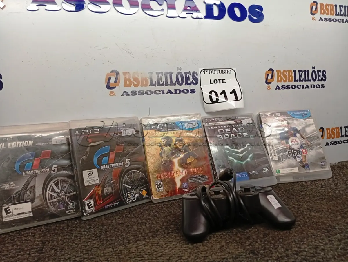 LOTE 011 - 01 CONTROLE DE VIDEOGAME E 05 JOGOS DE PS3. (NO ESTADO) ATENÇÃO! FAZER A VISITAÇÃO ANTES DE ARREMATAR, NÃO SABEMOS SE FUNCIONA. LEILÃO NÃO TEM GARANTIA E NEM DEVOLUÇÃO, SUJEITO A POSSÍVEIS AVARIAS VISÍVEIS/OCULTAS E/OU AUSÊNCIA DE COMPONENTES.