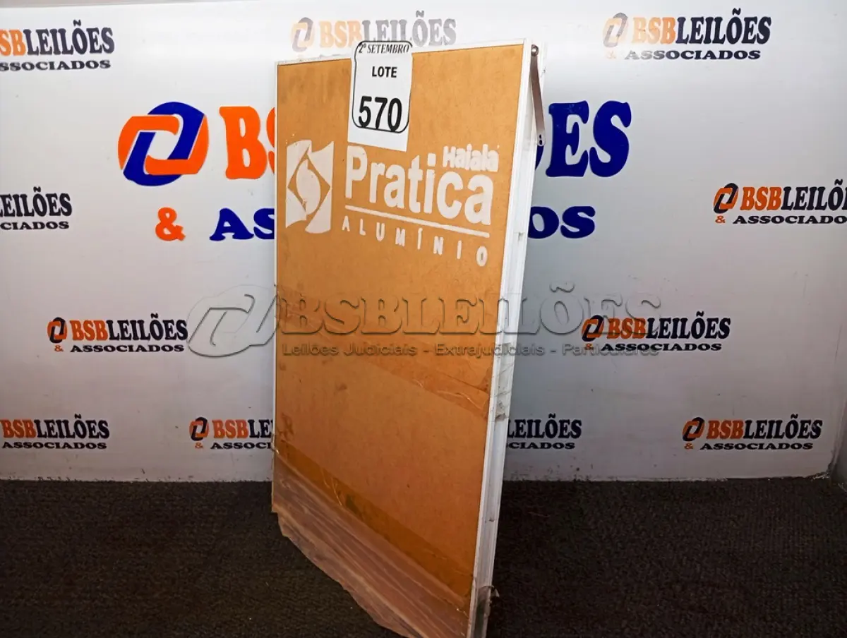LOTE 570 - 01 JANELA BASC PRÁTICA 2F 060X040 S/G BRANCO – HAIALA NOVO. (NO ESTADO) ATENÇÃO! FAZER A VISITAÇÃO ANTES DE ARREMATAR, NÃO SABEMOS SE FUNCIONA. LEILÃO NÃO TEM GARANTIA E NEM DEVOLUÇÃO, SUJEITO A POSSÍVEIS AVARIAS VISÍVEIS/OCULTAS E/OU AUSÊNCIA DE COMPONENTES.