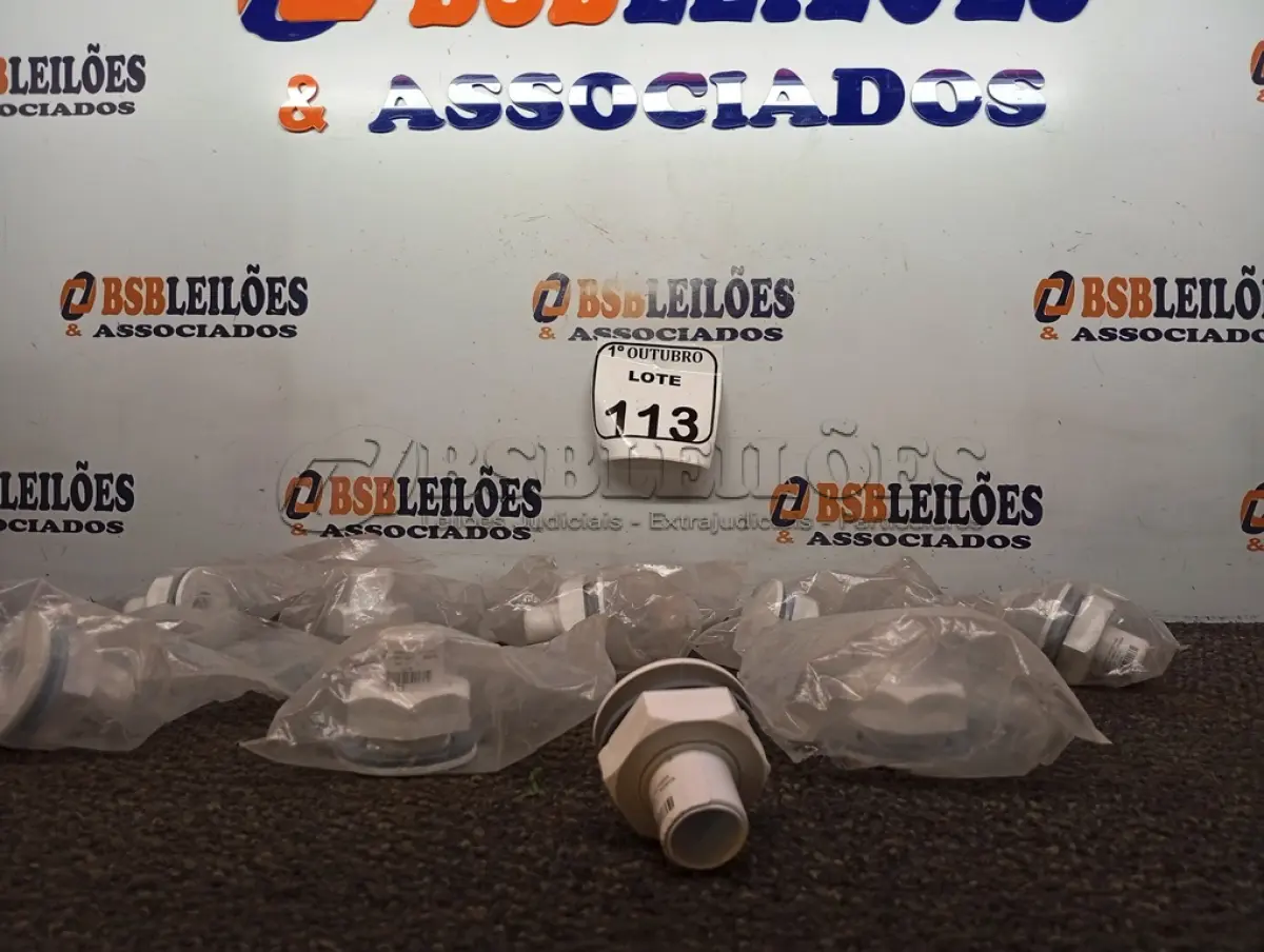 LOTE 113 - 10 CONJUNTOS DE NICHO P/ REFLETOR DE FIBRA 1,5 ROSCA. (NO ESTADO) ATENÇÃO! FAZER A VISITAÇÃO ANTES DE ARREMATAR, NÃO SABEMOS SE FUNCIONA. LEILÃO NÃO TEM GARANTIA E NEM DEVOLUÇÃO, SUJEITO A POSSÍVEIS AVARIAS VISÍVEIS/OCULTAS E/OU AUSÊNCIA DE COMPONENTES.
