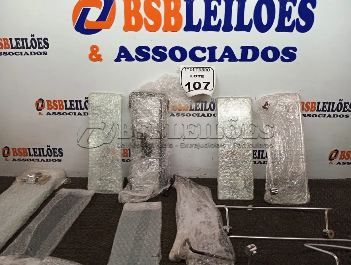 LOTE 107 - 01 LOTE COM DIVERSOS SUPORTES DE BANHEIRO. (NO ESTADO) ATENÇÃO! FAZER A VISITAÇÃO ANTES DE ARREMATAR, NÃO SABEMOS SE FUNCIONA. LEILÃO NÃO TEM GARANTIA E NEM DEVOLUÇÃO, SUJEITO A POSSÍVEIS AVARIAS VISÍVEIS/OCULTAS E/OU AUSÊNCIA DE COMPONENTES.