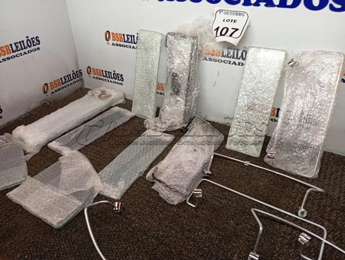 LOTE 107 - 01 LOTE COM DIVERSOS SUPORTES DE BANHEIRO. (NO ESTADO) ATENÇÃO! FAZER A VISITAÇÃO ANTES DE ARREMATAR, NÃO SABEMOS SE FUNCIONA. LEILÃO NÃO TEM GARANTIA E NEM DEVOLUÇÃO, SUJEITO A POSSÍVEIS AVARIAS VISÍVEIS/OCULTAS E/OU AUSÊNCIA DE COMPONENTES.