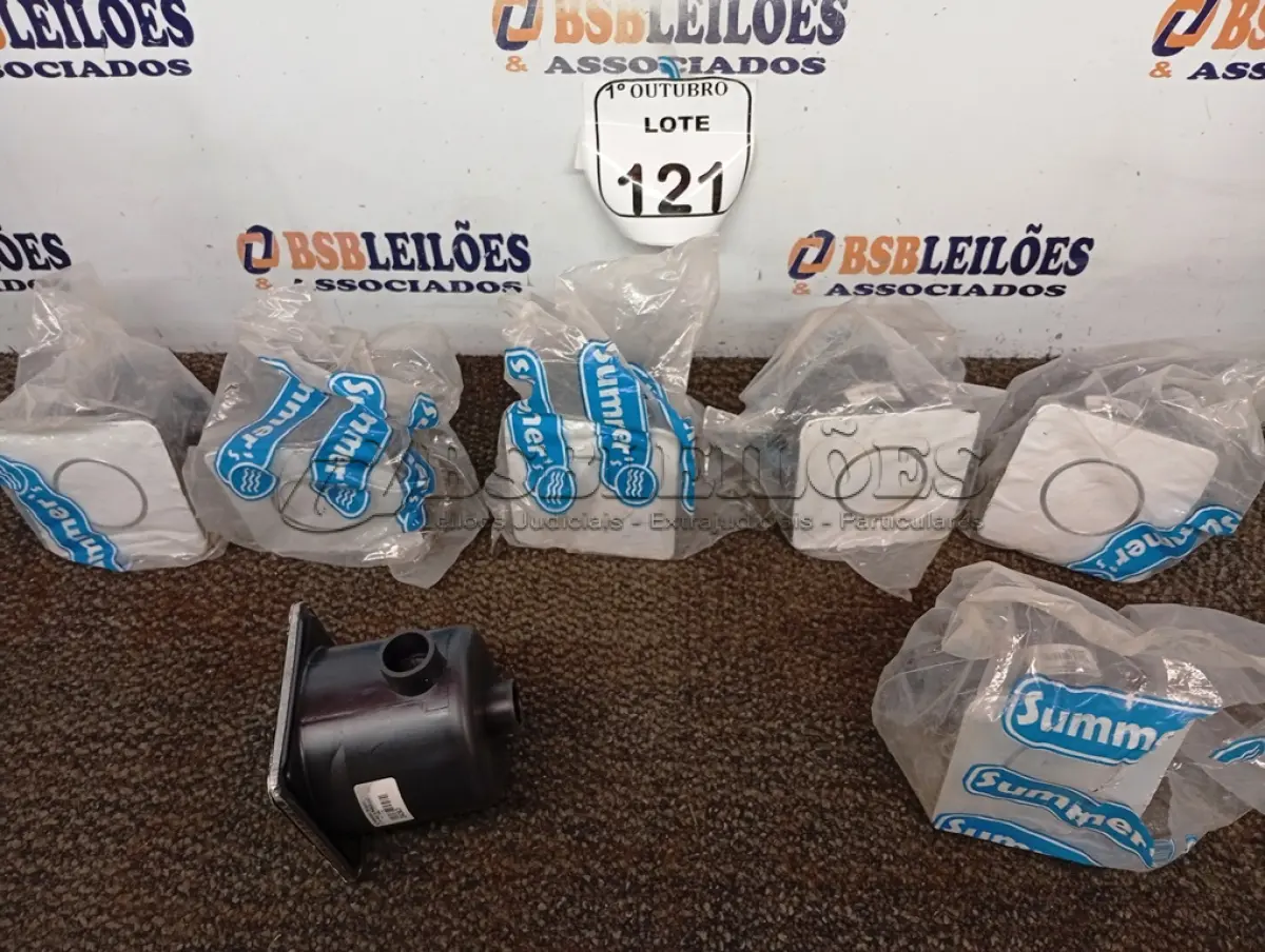 LOTE 121 - 08 CAIXAS DE PASSAGEM C/TAMPA DE INOX SEM PARAFUSO SUMMER. (NO ESTADO) ATENÇÃO! FAZER A VISITAÇÃO ANTES DE ARREMATAR, NÃO SABEMOS SE FUNCIONA. LEILÃO NÃO TEM GARANTIA E NEM DEVOLUÇÃO, SUJEITO A POSSÍVEIS AVARIAS VISÍVEIS/OCULTAS E/OU AUSÊNCIA DE COMPONENTES.