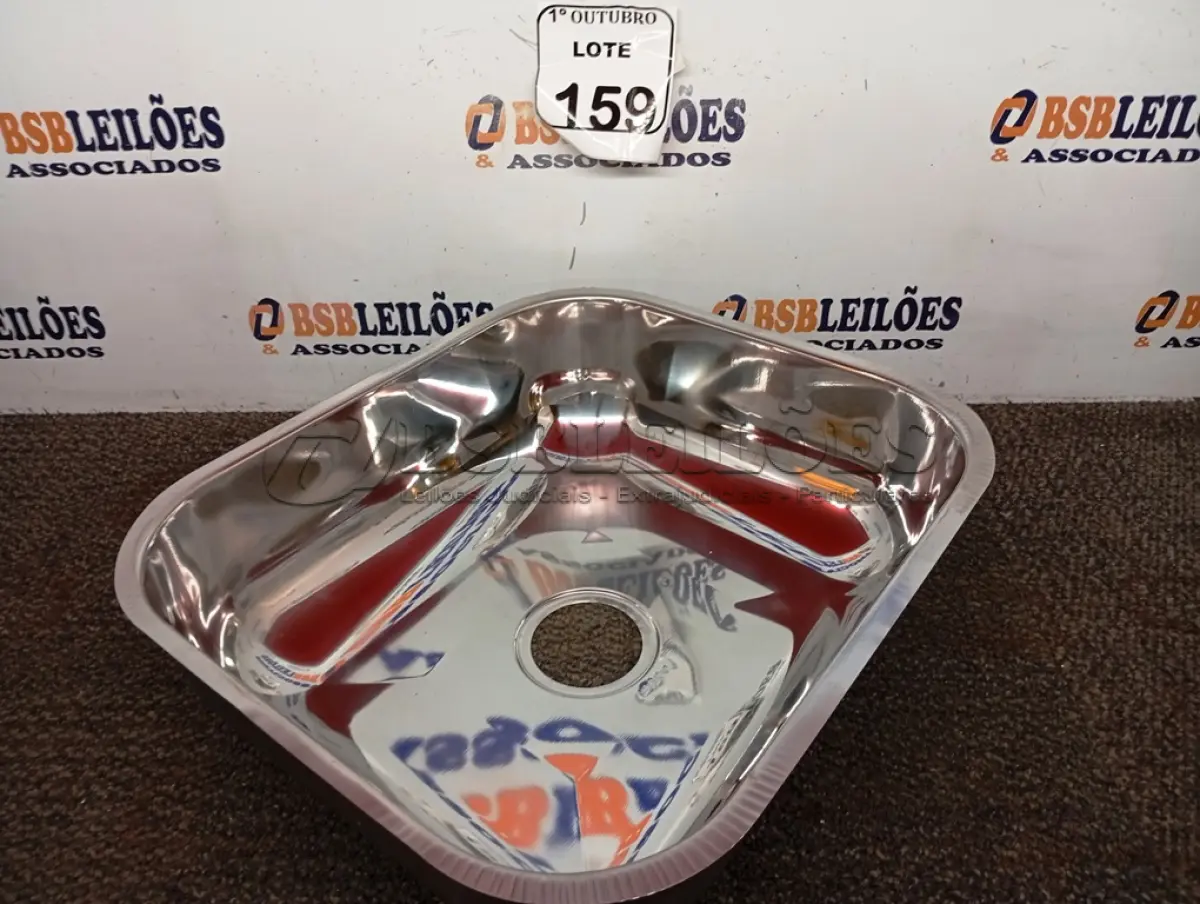 LOTE 159 - 01 CUBA EM AÇO INOX 400X340X140MM. (NO ESTADO) ATENÇÃO! FAZER A VISITAÇÃO ANTES DE ARREMATAR, NÃO SABEMOS SE FUNCIONA. LEILÃO NÃO TEM GARANTIA E NEM DEVOLUÇÃO, SUJEITO A POSSÍVEIS AVARIAS VISÍVEIS/OCULTAS E/OU AUSÊNCIA DE COMPONENTES.