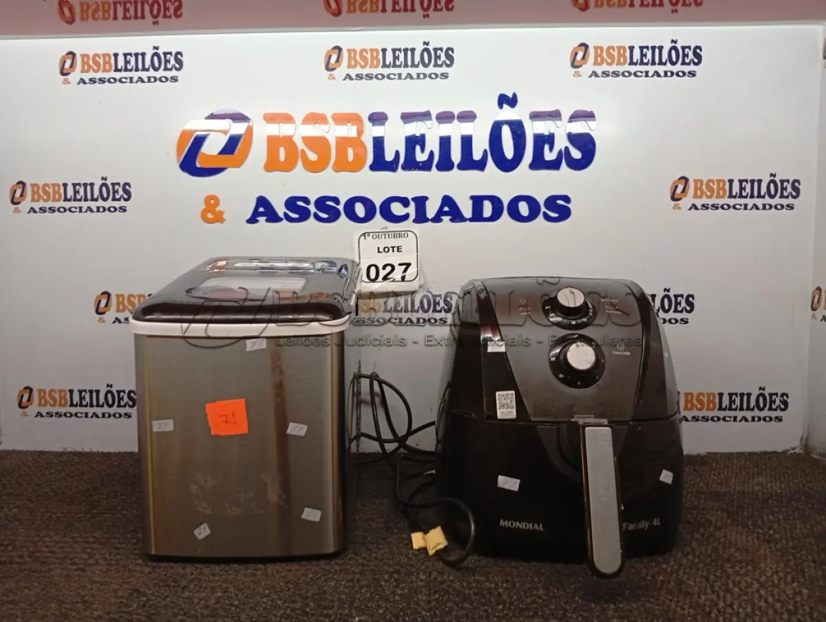LOTE 027 - 01 MÁQUINA DE GELO PHILCO 127V E 01 AIRFRYER MONDIAL. (NO ESTADO) ATENÇÃO! FAZER A VISITAÇÃO ANTES DE ARREMATAR, NÃO SABEMOS SE FUNCIONA. LEILÃO NÃO TEM GARANTIA E NEM DEVOLUÇÃO, SUJEITO A POSSÍVEIS AVARIAS VISÍVEIS/OCULTAS E/OU AUSÊNCIA DE COMPONENTES.