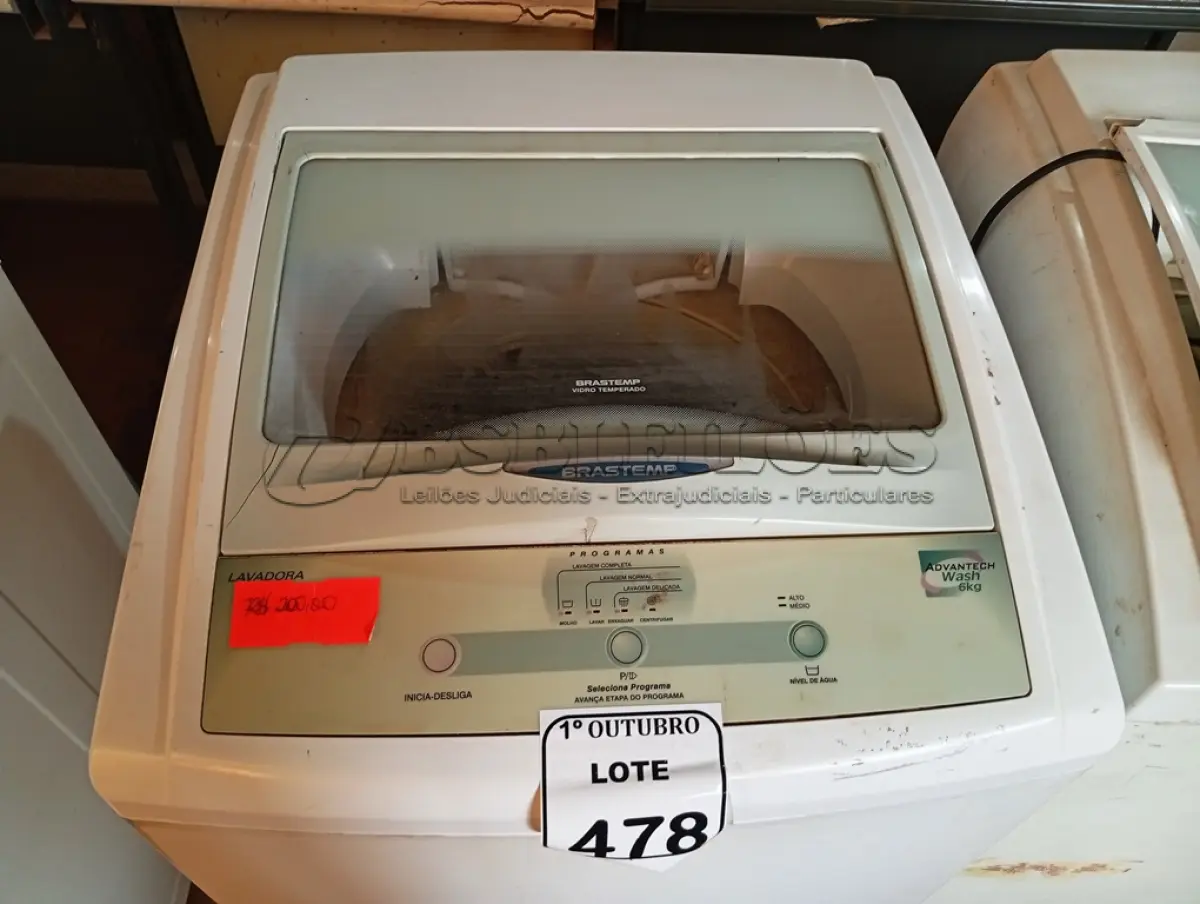 LOTE 478 - 01 MÁQUINA DE LAVAR ROUPAS BRASTEMP. (NO ESTADO) ATENÇÃO! FAZER A VISITAÇÃO ANTES DE ARREMATAR, NÃO SABEMOS SE FUNCIONA. LEILÃO NÃO TEM GARANTIA E NEM DEVOLUÇÃO, SUJEITO A POSSÍVEIS AVARIAS VISÍVEIS/OCULTAS E/OU AUSÊNCIA DE COMPONENTES.