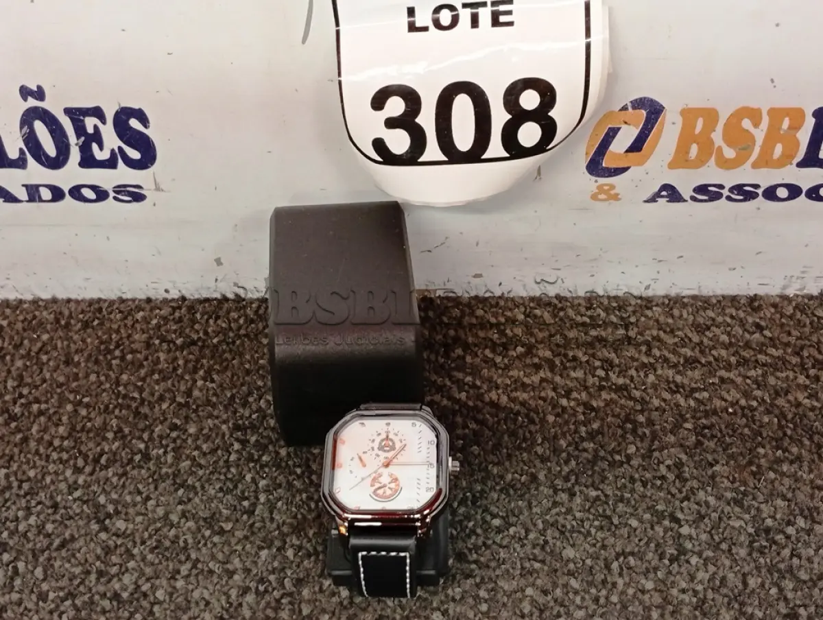 LOTE 308 - 01 RELÓGIO DE PULSO. (NO ESTADO) ATENÇÃO! FAZER A VISITAÇÃO ANTES DE ARREMATAR, NÃO SABEMOS SE FUNCIONA. LEILÃO NÃO TEM GARANTIA E NEM DEVOLUÇÃO, SUJEITO A POSSÍVEIS AVARIAS VISÍVEIS/OCULTAS E/OU AUSÊNCIA DE COMPONENTES.
