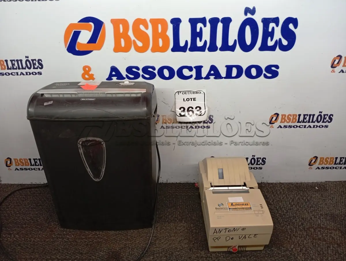 LOTE 363 - 01 FRAGMENTADORA DE PAPEL E 01 IMPRESSORA NÃO FISCAL. (NO ESTADO) ATENÇÃO! FAZER A VISITAÇÃO ANTES DE ARREMATAR, NÃO SABEMOS SE FUNCIONA. LEILÃO NÃO TEM GARANTIA E NEM DEVOLUÇÃO, SUJEITO A POSSÍVEIS AVARIAS VISÍVEIS/OCULTAS E/OU AUSÊNCIA DE COMPONENTES.