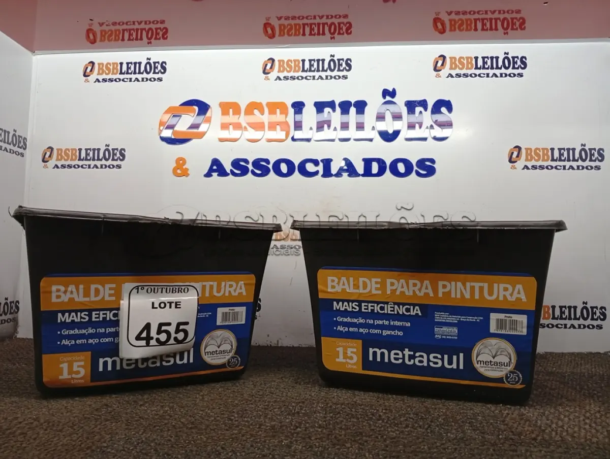 LOTE 455 - 02 BALDES P/ PINTURA. (NO ESTADO) ATENÇÃO! FAZER A VISITAÇÃO ANTES DE ARREMATAR, NÃO SABEMOS SE FUNCIONA. LEILÃO NÃO TEM GARANTIA E NEM DEVOLUÇÃO, SUJEITO A POSSÍVEIS AVARIAS VISÍVEIS/OCULTAS E/OU AUSÊNCIA DE COMPONENTES.