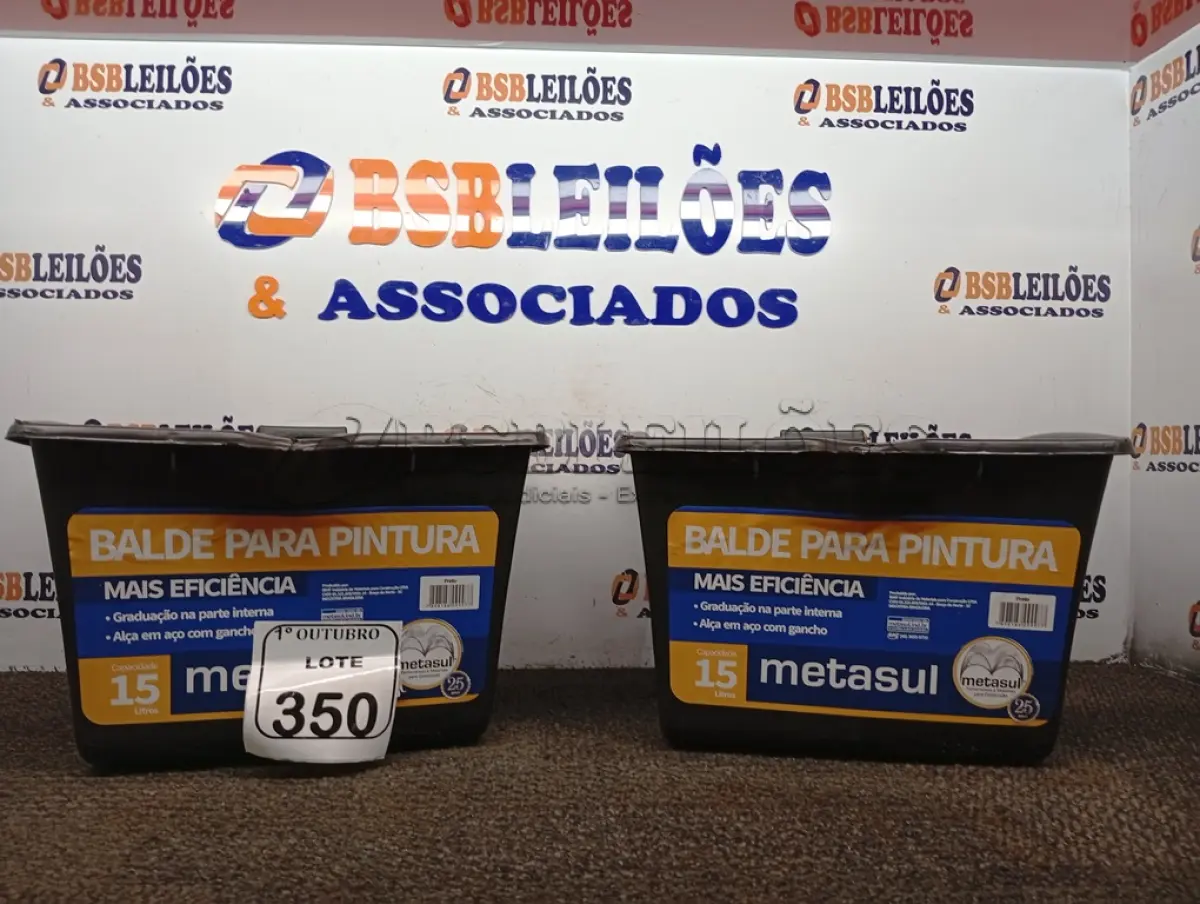 LOTE 350 - 02 BALDES P/ PINTURA. (NO ESTADO) ATENÇÃO! FAZER A VISITAÇÃO ANTES DE ARREMATAR, NÃO SABEMOS SE FUNCIONA. LEILÃO NÃO TEM GARANTIA E NEM DEVOLUÇÃO, SUJEITO A POSSÍVEIS AVARIAS VISÍVEIS/OCULTAS E/OU AUSÊNCIA DE COMPONENTES.
