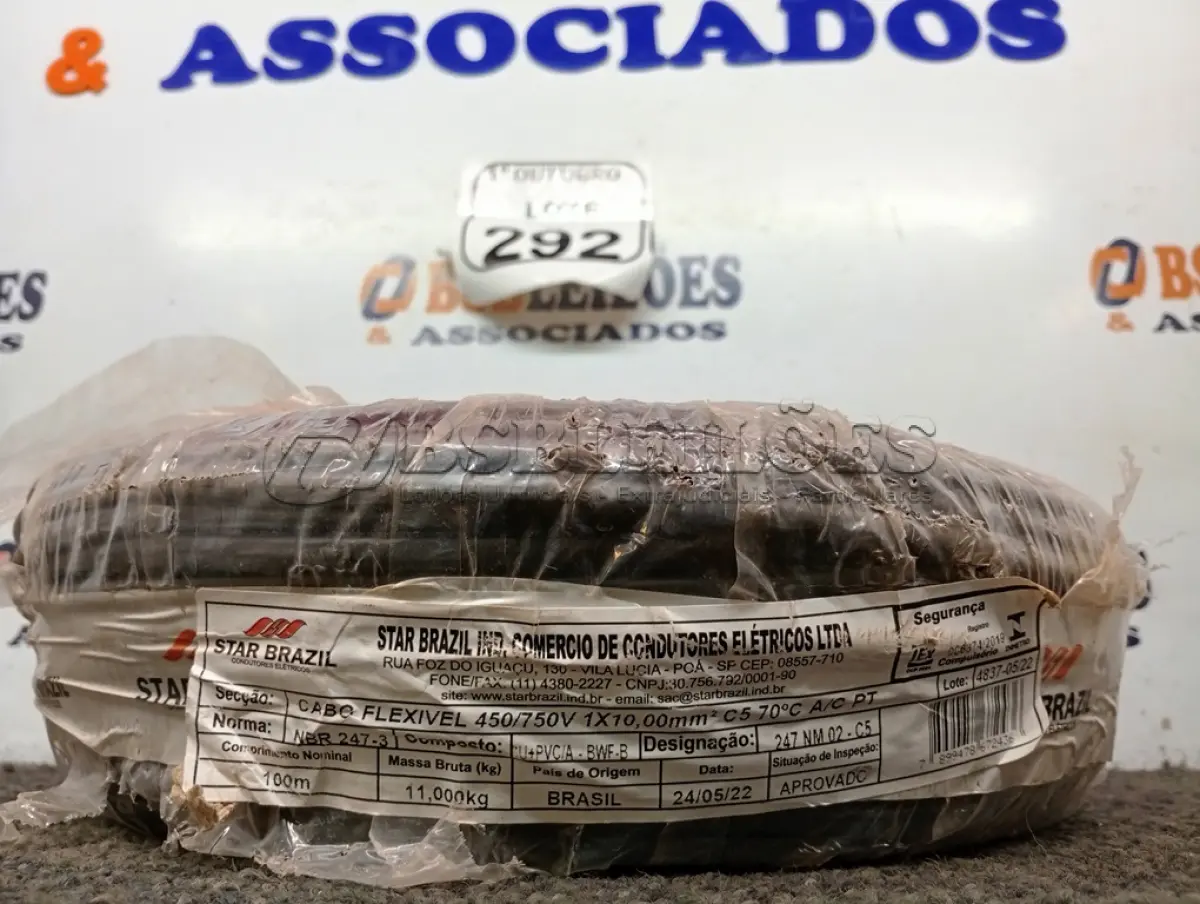 LOTE 292 - 01 ROLO DE FIO FLEXÍVEL 1X10,00MM NA COR PRETA. (NO ESTADO) ATENÇÃO! FAZER A VISITAÇÃO ANTES DE ARREMATAR, NÃO SABEMOS SE FUNCIONA. LEILÃO NÃO TEM GARANTIA E NEM DEVOLUÇÃO, SUJEITO A POSSÍVEIS AVARIAS VISÍVEIS/OCULTAS E/OU AUSÊNCIA DE COMPONENTES.