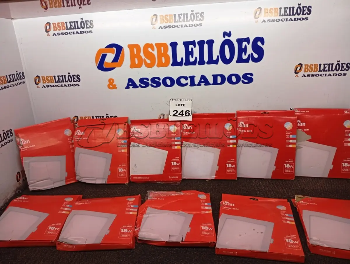 LOTE 246 - 11 LUMINÁRIAS DE LED PAINEL SLIM KIAN 18W 100-240V.  (NO ESTADO) ATENÇÃO! FAZER A VISITAÇÃO ANTES DE ARREMATAR, NÃO SABEMOS SE FUNCIONA. LEILÃO NÃO TEM GARANTIA E NEM DEVOLUÇÃO, SUJEITO A POSSÍVEIS AVARIAS VISÍVEIS/OCULTAS E/OU AUSÊNCIA DE COMPONENTES.