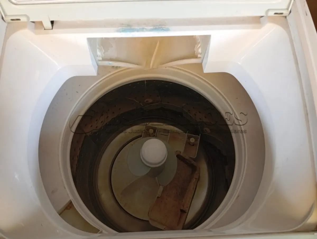 LOTE 504 - 01 MÁQUINA DE LAVAR ROUPAS BRASTEMP. (NO ESTADO) ATENÇÃO! FAZER A VISITAÇÃO ANTES DE ARREMATAR, NÃO SABEMOS SE FUNCIONA. LEILÃO NÃO TEM GARANTIA E NEM DEVOLUÇÃO, SUJEITO A POSSÍVEIS AVARIAS VISÍVEIS/OCULTAS E/OU AUSÊNCIA DE COMPONENTES.