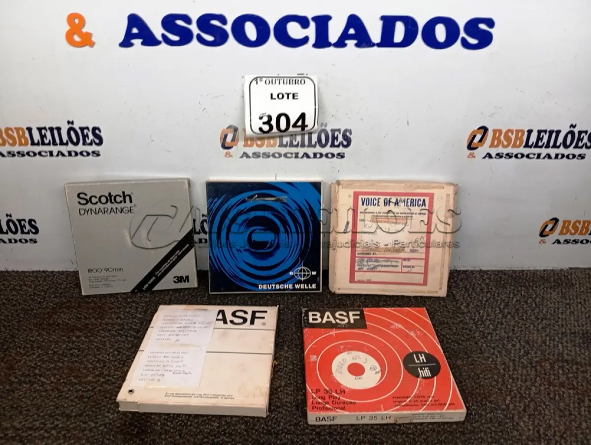 LOTE 304 - 05 FITAS DE ROLO P/ GRAVADOR. (NO ESTADO) ATENÇÃO! FAZER A VISITAÇÃO ANTES DE ARREMATAR, NÃO SABEMOS SE FUNCIONA. LEILÃO NÃO TEM GARANTIA E NEM DEVOLUÇÃO, SUJEITO A POSSÍVEIS AVARIAS VISÍVEIS/OCULTAS E/OU AUSÊNCIA DE COMPONENTES.