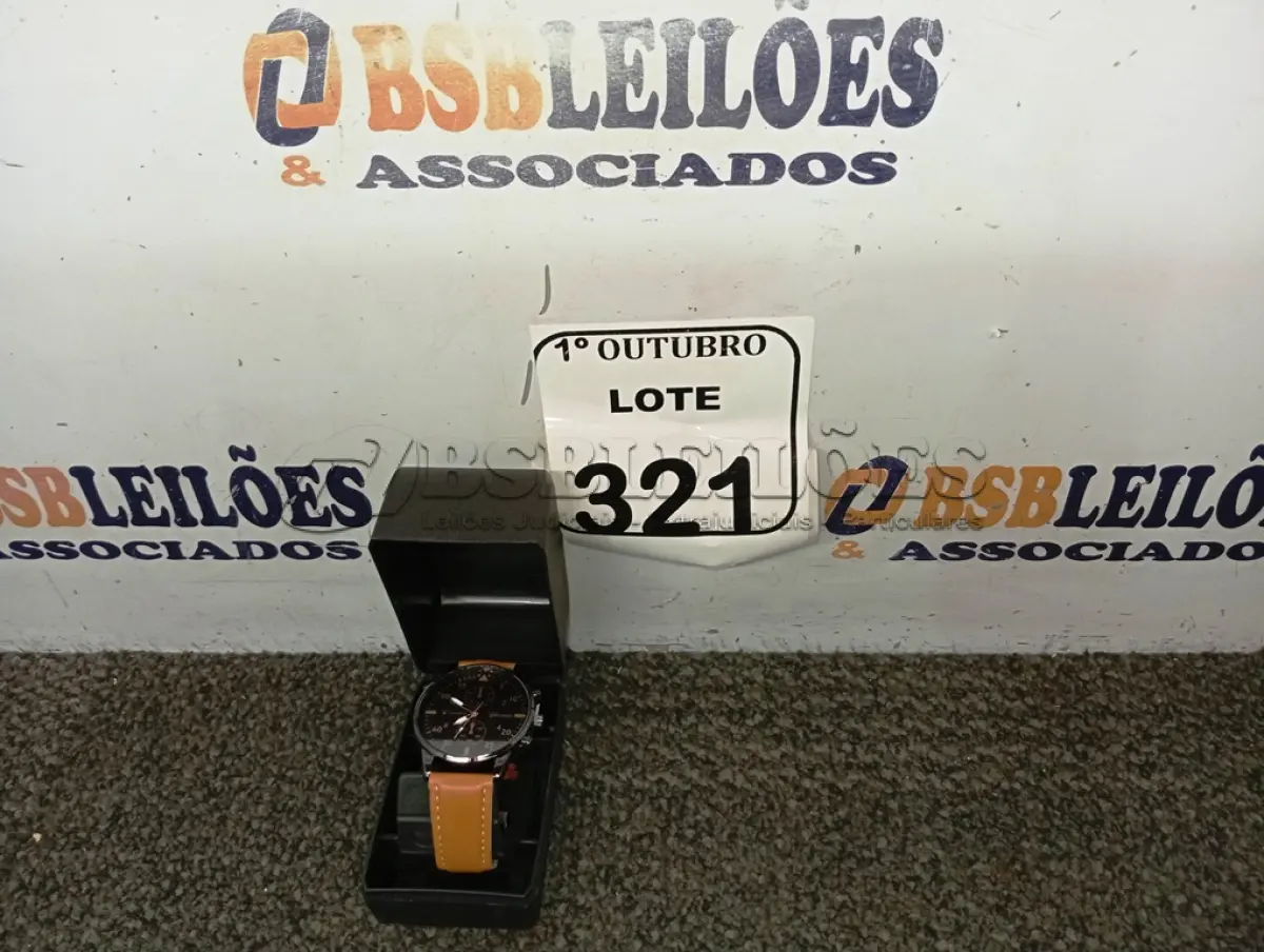LOTE 321 - 01 RELÓGIO DE PULSO. (NO ESTADO) ATENÇÃO! FAZER A VISITAÇÃO ANTES DE ARREMATAR, NÃO SABEMOS SE FUNCIONA. LEILÃO NÃO TEM GARANTIA E NEM DEVOLUÇÃO, SUJEITO A POSSÍVEIS AVARIAS VISÍVEIS/OCULTAS E/OU AUSÊNCIA DE COMPONENTES.