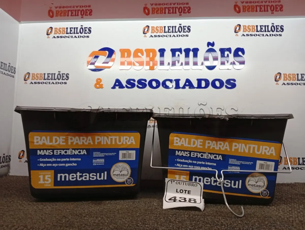 LOTE 438 - 02 BALDES P/ PINTURA. (NO ESTADO) ATENÇÃO! FAZER A VISITAÇÃO ANTES DE ARREMATAR, NÃO SABEMOS SE FUNCIONA. LEILÃO NÃO TEM GARANTIA E NEM DEVOLUÇÃO, SUJEITO A POSSÍVEIS AVARIAS VISÍVEIS/OCULTAS E/OU AUSÊNCIA DE COMPONENTES.