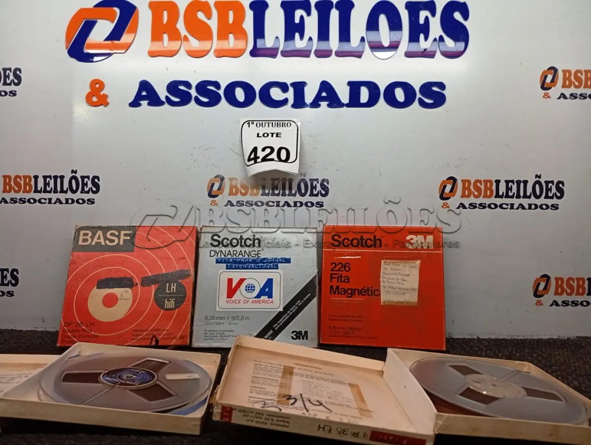 LOTE 420 - 05 FITAS DE ROLO P/ GRAVADOR. (NO ESTADO) ATENÇÃO! FAZER A VISITAÇÃO ANTES DE ARREMATAR, NÃO SABEMOS SE FUNCIONA. LEILÃO NÃO TEM GARANTIA E NEM DEVOLUÇÃO, SUJEITO A POSSÍVEIS AVARIAS VISÍVEIS/OCULTAS E/OU AUSÊNCIA DE COMPONENTES.