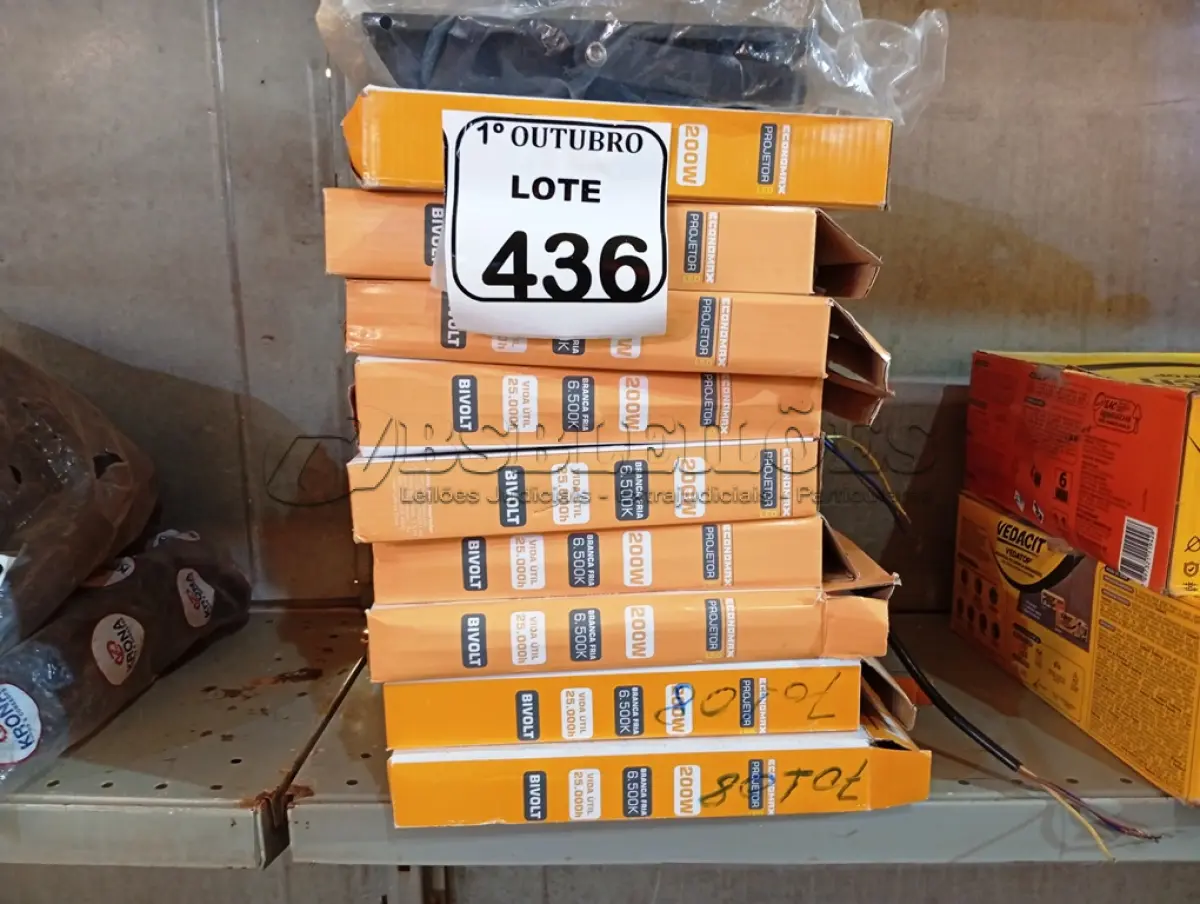 LOTE 436 - 10 LUMINÁRIAS ECONOMAX DE SOBREPOR LED. (NO ESTADO) ATENÇÃO! FAZER A VISITAÇÃO ANTES DE ARREMATAR, NÃO SABEMOS SE FUNCIONA. LEILÃO NÃO TEM GARANTIA E NEM DEVOLUÇÃO, SUJEITO A POSSÍVEIS AVARIAS VISÍVEIS/OCULTAS E/OU AUSÊNCIA DE COMPONENTES.