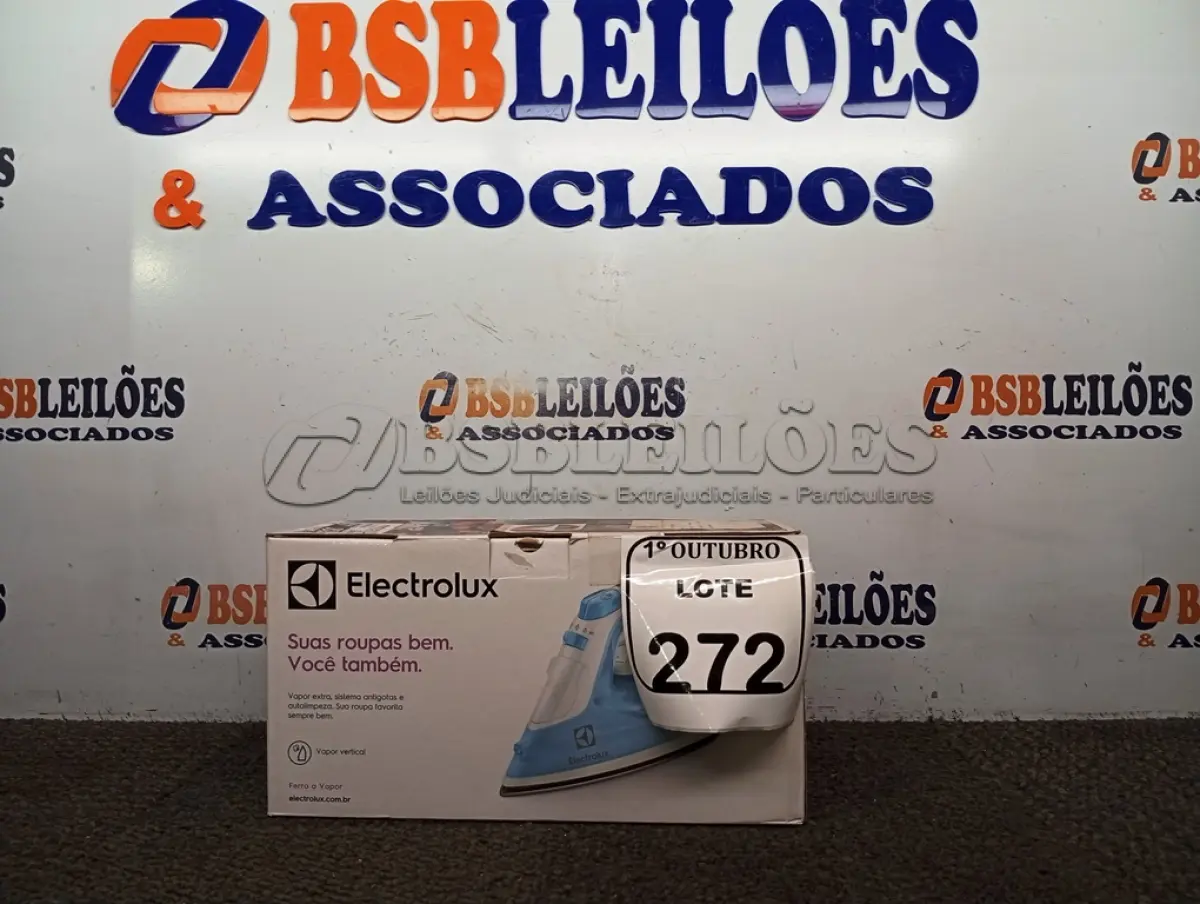 LOTE 272 - 01 FERRO DE PASSAR ROUPAS A VAPOR ELECTROLUX COR BRANCA C/ AZUL (NOVO). (NO ESTADO) ATENÇÃO! FAZER A VISITAÇÃO ANTES DE ARREMATAR, NÃO SABEMOS SE FUNCIONA. LEILÃO NÃO TEM GARANTIA E NEM DEVOLUÇÃO, SUJEITO A POSSÍVEIS AVARIAS VISÍVEIS/OCULTAS E/OU AUSÊNCIA DE COMPONENTES.