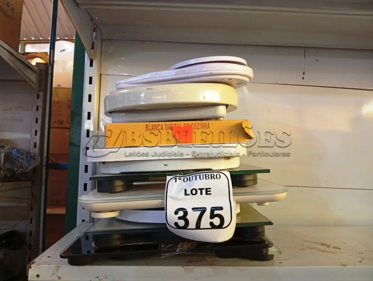 LOTE 375 - 01 LOTE C/ DIVERSAS BALANÇAS MARCAS E MODELOS DIVERSOS. (NO ESTADO) ATENÇÃO! FAZER A VISITAÇÃO ANTES DE ARREMATAR, NÃO SABEMOS SE FUNCIONA. LEILÃO NÃO TEM GARANTIA E NEM DEVOLUÇÃO, SUJEITO A POSSÍVEIS AVARIAS VISÍVEIS/OCULTAS E/OU AUSÊNCIA DE COMPONENTES.