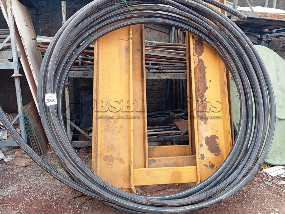 LOTE 535 - 02 ROLOS DE MANGUEIRA P ESGOTO 63X3,8MM. (NO ESTADO) ATENÇÃO! FAZER A VISITAÇÃO ANTES DE ARREMATAR, NÃO SABEMOS SE FUNCIONA. LEILÃO NÃO TEM GARANTIA E NEM DEVOLUÇÃO, SUJEITO A POSSÍVEIS AVARIAS VISÍVEIS/OCULTAS E/OU AUSÊNCIA DE COMPONENTES.