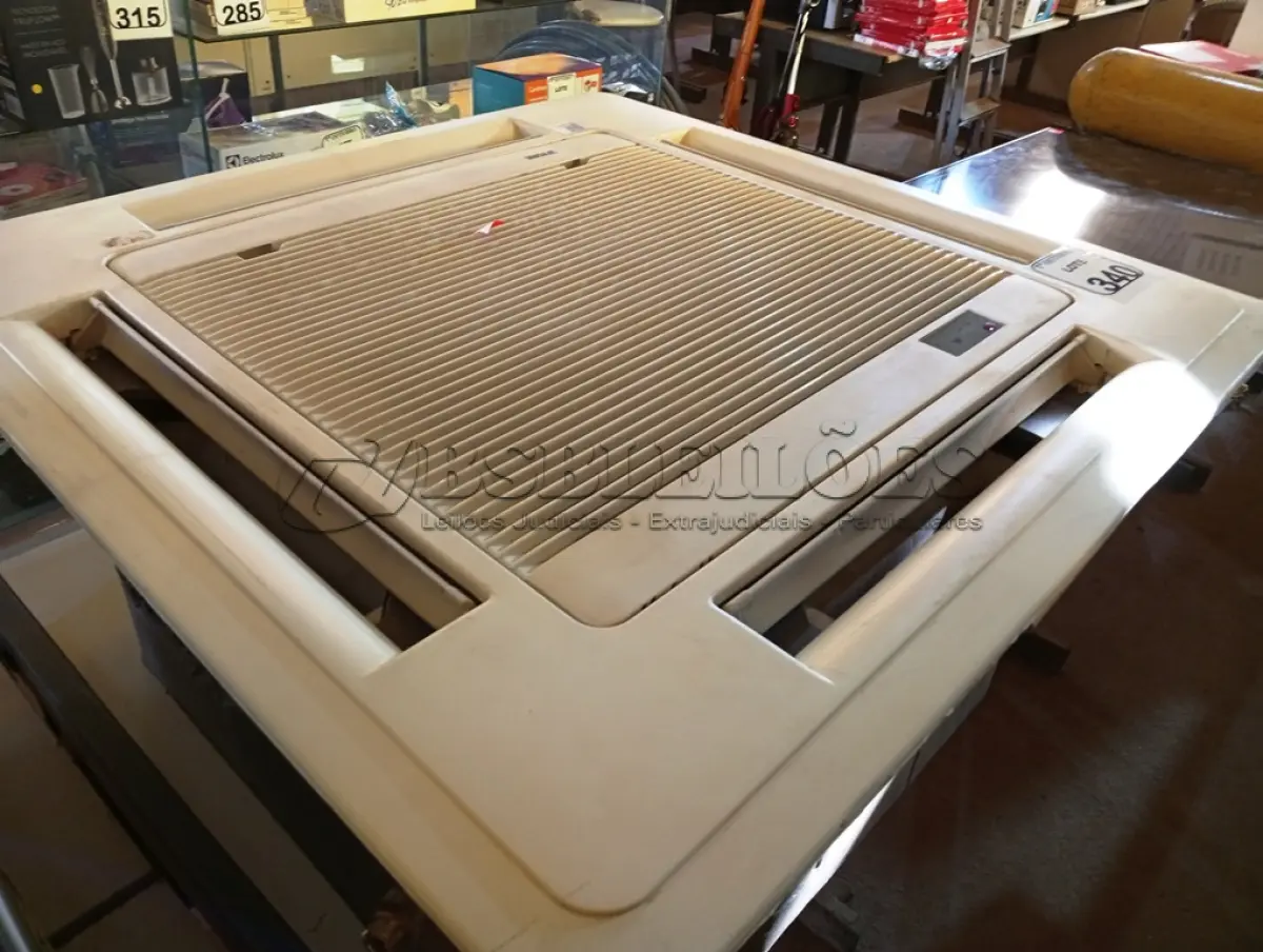 LOTE 340 - 01 EVAPORADORA DE TETO K7 MARCA YORK. (NO ESTADO) ATENÇÃO! FAZER A VISITAÇÃO ANTES DE ARREMATAR, NÃO SABEMOS SE FUNCIONA. LEILÃO NÃO TEM GARANTIA E NEM DEVOLUÇÃO, SUJEITO A POSSÍVEIS AVARIAS VISÍVEIS/OCULTAS E/OU AUSÊNCIA DE COMPONENTES.
