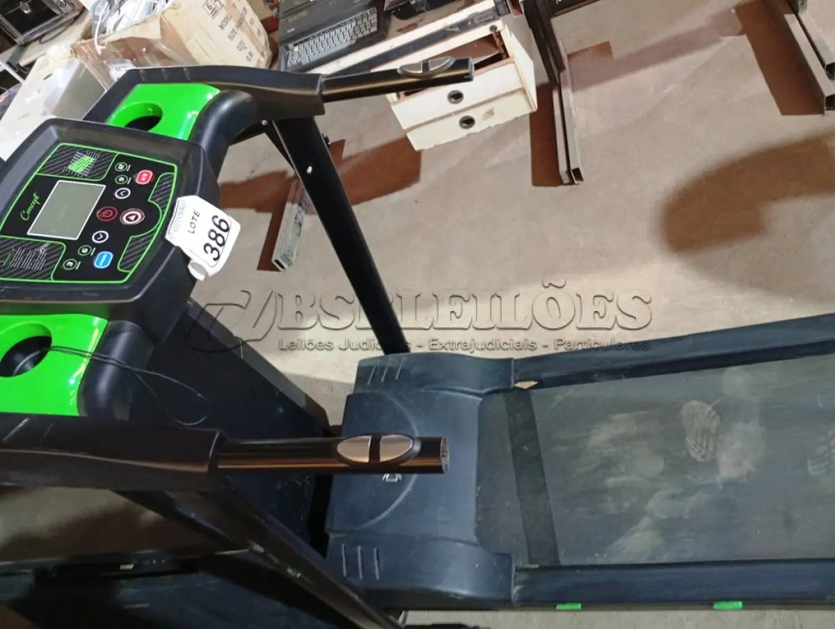 LOTE 386 - 01 ESTEIRA CONCEPT. (NO ESTADO) ATENÇÃO! FAZER A VISITAÇÃO ANTES DE ARREMATAR, NÃO SABEMOS SE FUNCIONA. LEILÃO NÃO TEM GARANTIA E NEM DEVOLUÇÃO, SUJEITO A POSSÍVEIS AVARIAS VISÍVEIS/OCULTAS E/OU AUSÊNCIA DE COMPONENTES.