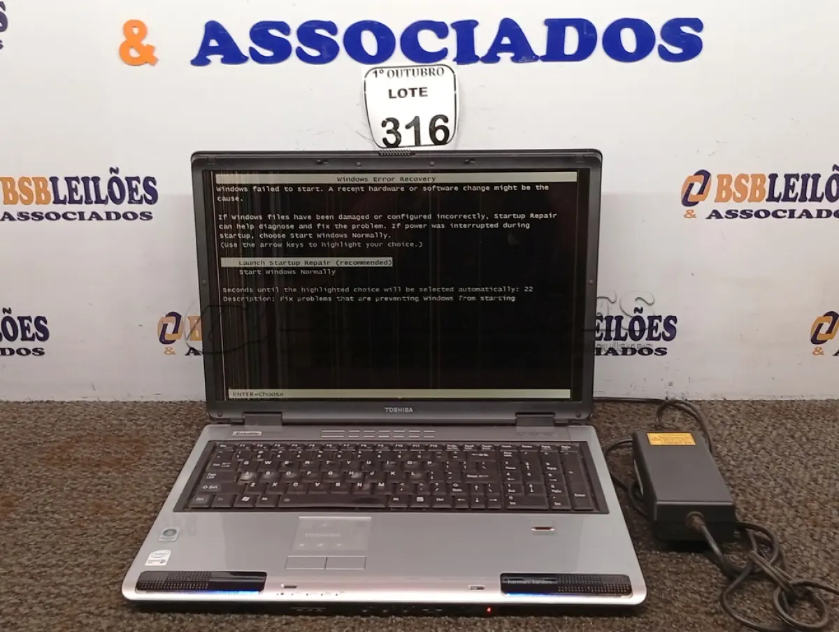 LOTE 316 - 01 NOTEBOOK TOSHIBA C/ FONTE. (NO ESTADO) ATENÇÃO! FAZER A VISITAÇÃO ANTES DE ARREMATAR, NÃO SABEMOS SE FUNCIONA. LEILÃO NÃO TEM GARANTIA E NEM DEVOLUÇÃO, SUJEITO A POSSÍVEIS AVARIAS VISÍVEIS/OCULTAS E/OU AUSÊNCIA DE COMPONENTES.