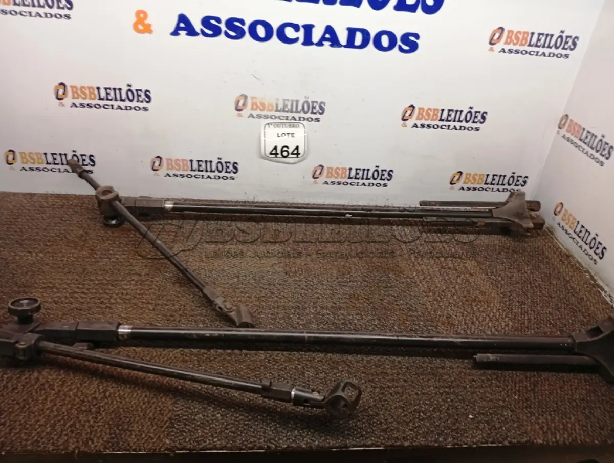 LOTE 464 - 02 BASES P/ MICROFONES. (NO ESTADO) ATENÇÃO! FAZER A VISITAÇÃO ANTES DE ARREMATAR, NÃO SABEMOS SE FUNCIONA. LEILÃO NÃO TEM GARANTIA E NEM DEVOLUÇÃO, SUJEITO A POSSÍVEIS AVARIAS VISÍVEIS/OCULTAS E/OU AUSÊNCIA DE COMPONENTES.