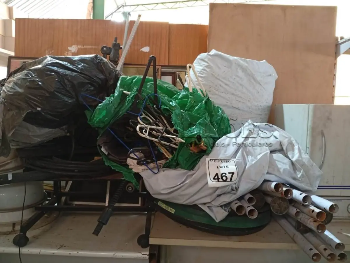 LOTE 467 - 01 LOTE C/ MATERIAIS DIVERSOS. (NO ESTADO) ATENÇÃO! FAZER A VISITAÇÃO ANTES DE ARREMATAR, NÃO SABEMOS SE FUNCIONA. LEILÃO NÃO TEM GARANTIA E NEM DEVOLUÇÃO, SUJEITO A POSSÍVEIS AVARIAS VISÍVEIS/OCULTAS E/OU AUSÊNCIA DE COMPONENTES.