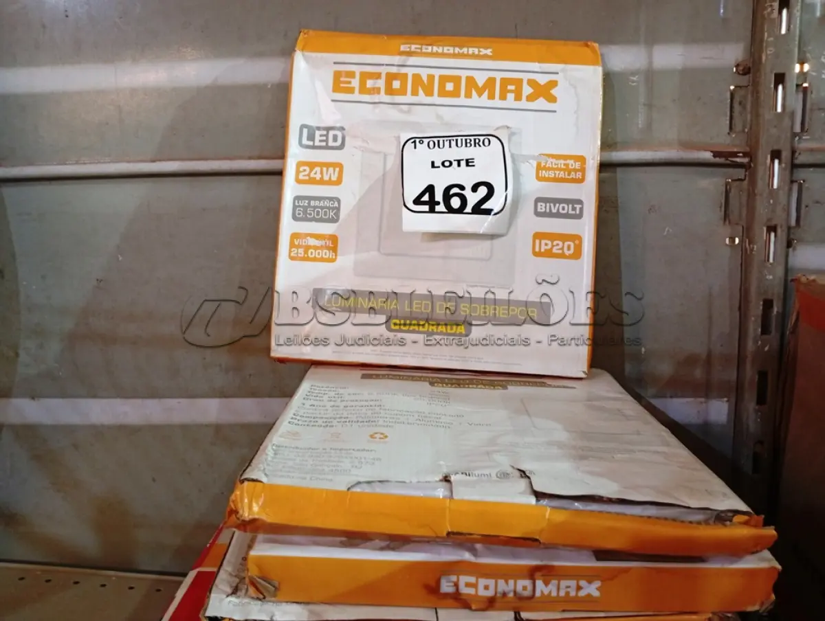 LOTE 462 - 01 LOTE C/ DIVERSAS LÂMPADAS DE LED MARCAS E MODELOS DIVERSOS. (NO ESTADO) ATENÇÃO! FAZER A VISITAÇÃO ANTES DE ARREMATAR, NÃO SABEMOS SE FUNCIONA. LEILÃO NÃO TEM GARANTIA E NEM DEVOLUÇÃO, SUJEITO A POSSÍVEIS AVARIAS VISÍVEIS/OCULTAS E/OU AUSÊNCIA DE COMPONENTES.
