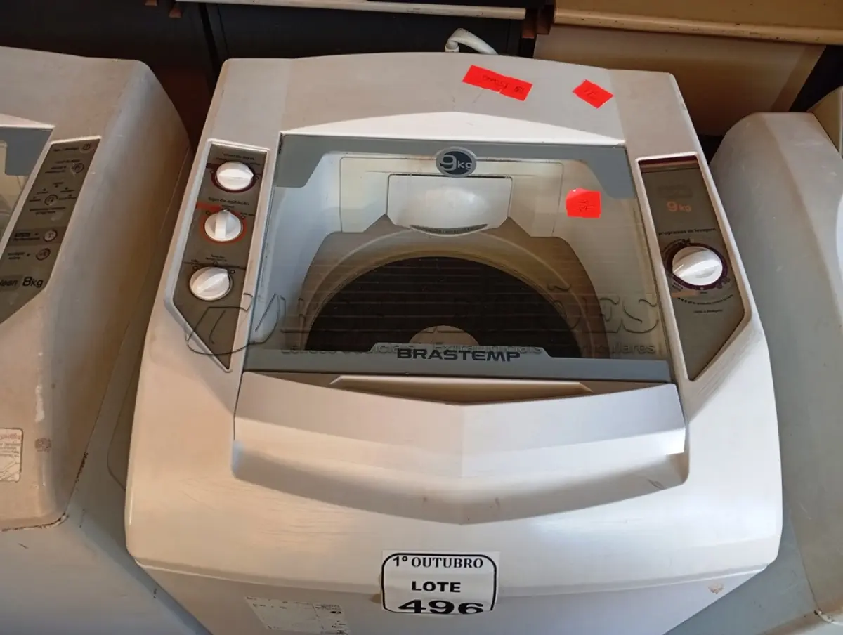 LOTE 496 - 01 MÁQUINA DE LAVAR ROUPAS BRASTEMP. (NO ESTADO) ATENÇÃO! FAZER A VISITAÇÃO ANTES DE ARREMATAR, NÃO SABEMOS SE FUNCIONA. LEILÃO NÃO TEM GARANTIA E NEM DEVOLUÇÃO, SUJEITO A POSSÍVEIS AVARIAS VISÍVEIS/OCULTAS E/OU AUSÊNCIA DE COMPONENTES.