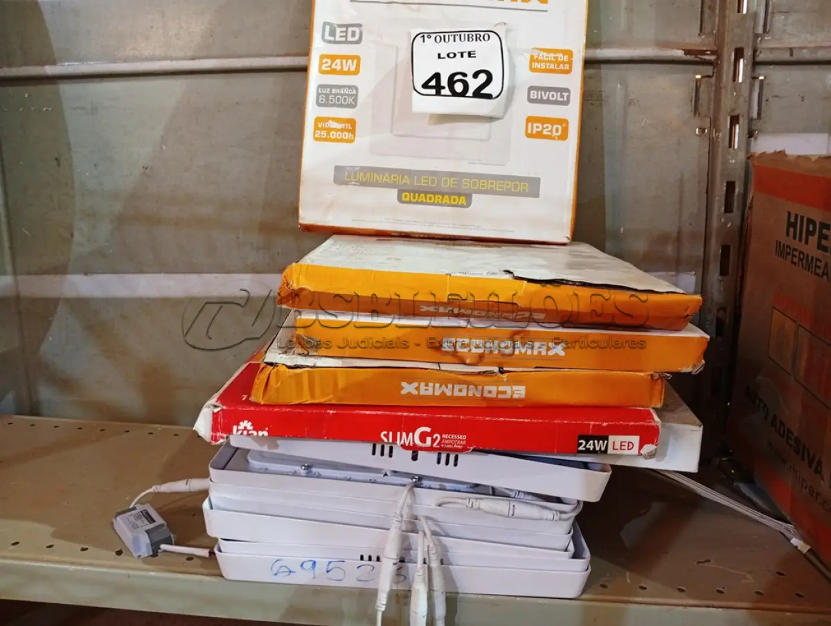 LOTE 462 - 01 LOTE C/ DIVERSAS LÂMPADAS DE LED MARCAS E MODELOS DIVERSOS. (NO ESTADO) ATENÇÃO! FAZER A VISITAÇÃO ANTES DE ARREMATAR, NÃO SABEMOS SE FUNCIONA. LEILÃO NÃO TEM GARANTIA E NEM DEVOLUÇÃO, SUJEITO A POSSÍVEIS AVARIAS VISÍVEIS/OCULTAS E/OU AUSÊNCIA DE COMPONENTES.