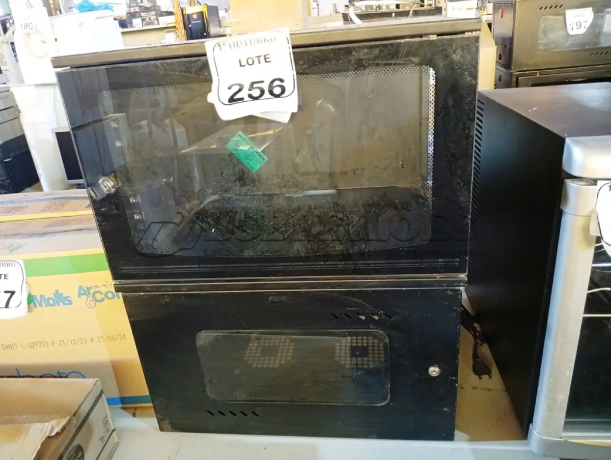 LOTE 256 - 02 CAIXAS DE RACK VAZIOS. (NO ESTADO) ATENÇÃO! FAZER A VISITAÇÃO ANTES DE ARREMATAR, NÃO SABEMOS SE FUNCIONA. LEILÃO NÃO TEM GARANTIA E NEM DEVOLUÇÃO, SUJEITO A POSSÍVEIS AVARIAS VISÍVEIS/OCULTAS E/OU AUSÊNCIA DE COMPONENTES.